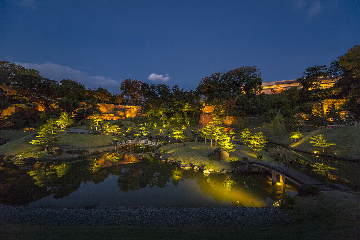 紅葉に染まる秋の旅行におすすめの町家